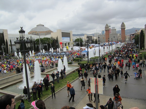 start- och målområde barcelona marathon