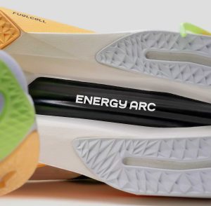 nya New Balance FuelCell SuperComp Elite v4