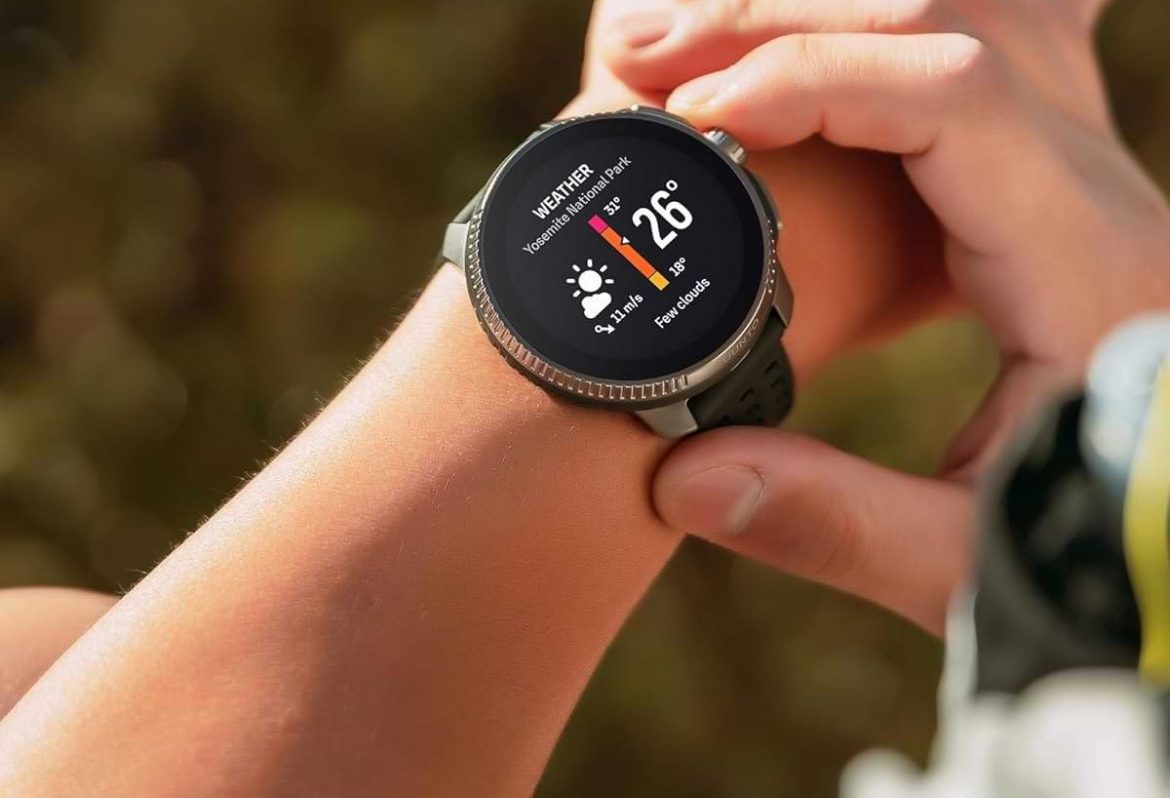 The Suunto Race Sports Watch Has Maps And An AMOLED Display