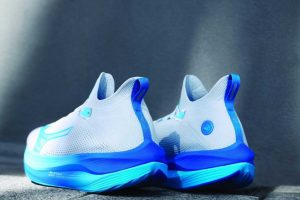 Mizuno Neo Vista running shoe