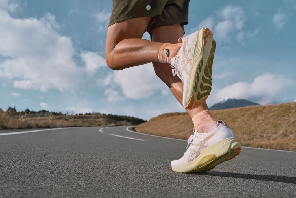 ASICS GEL-Kayano 32 release date
