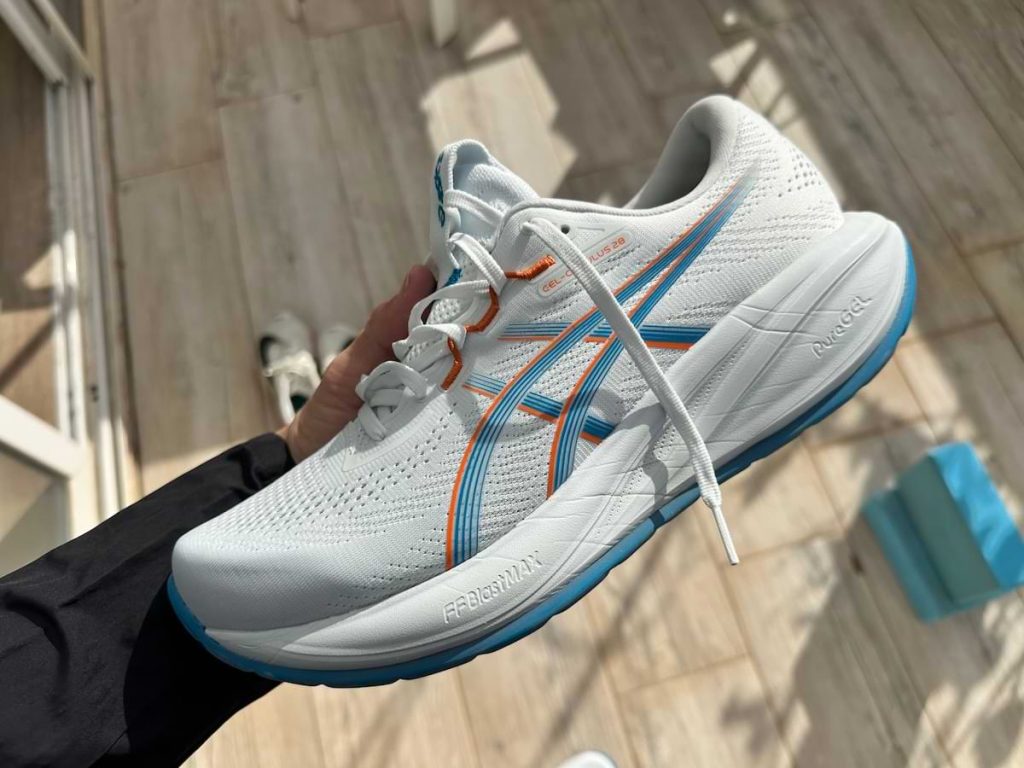 ASICS GEL-Cumulus 28 närbild