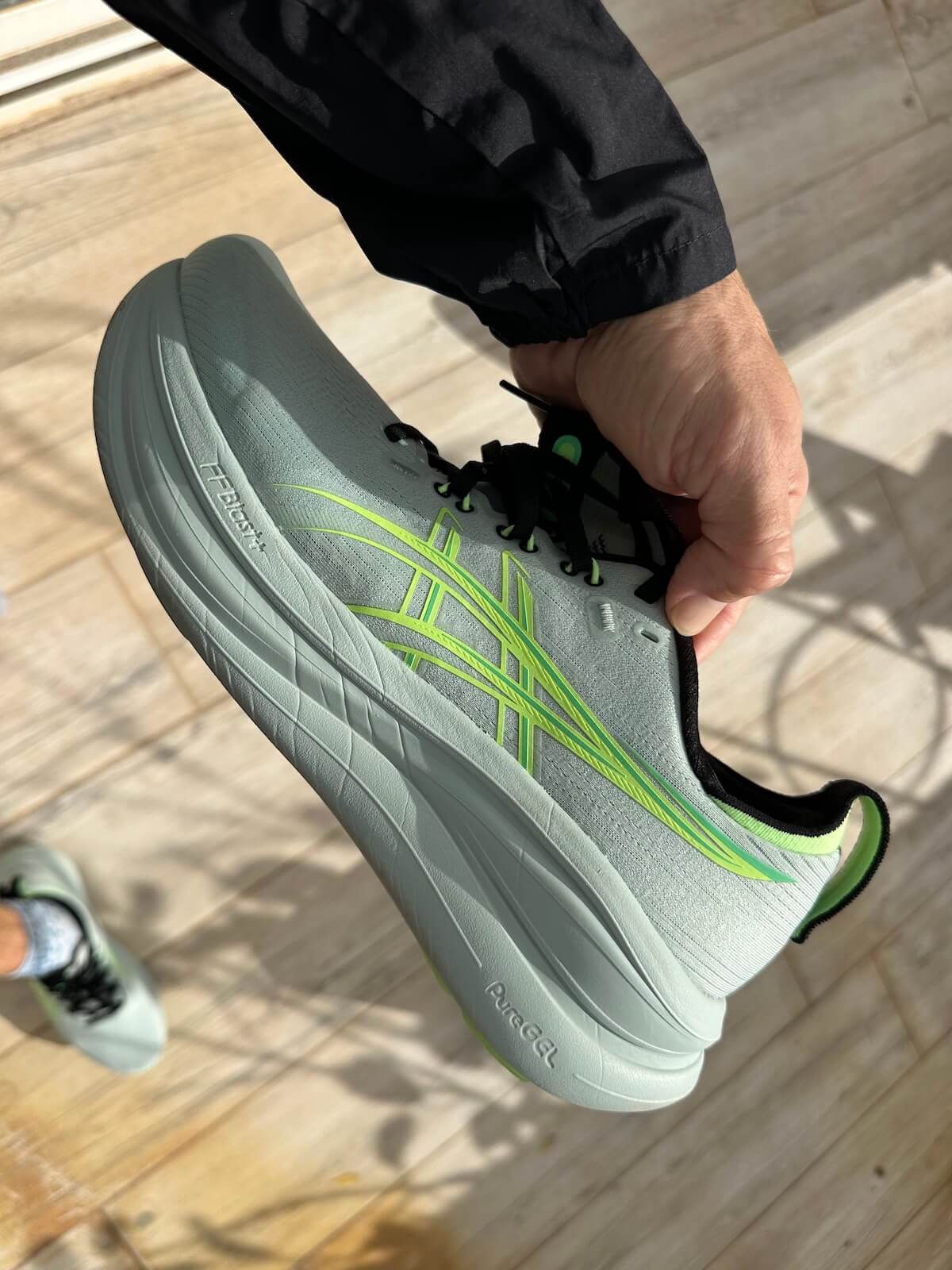 ASICS GEL-Nimbus 28 sidprofil