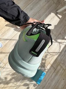 ASICS GEL-Nimbus 28 bakifrån