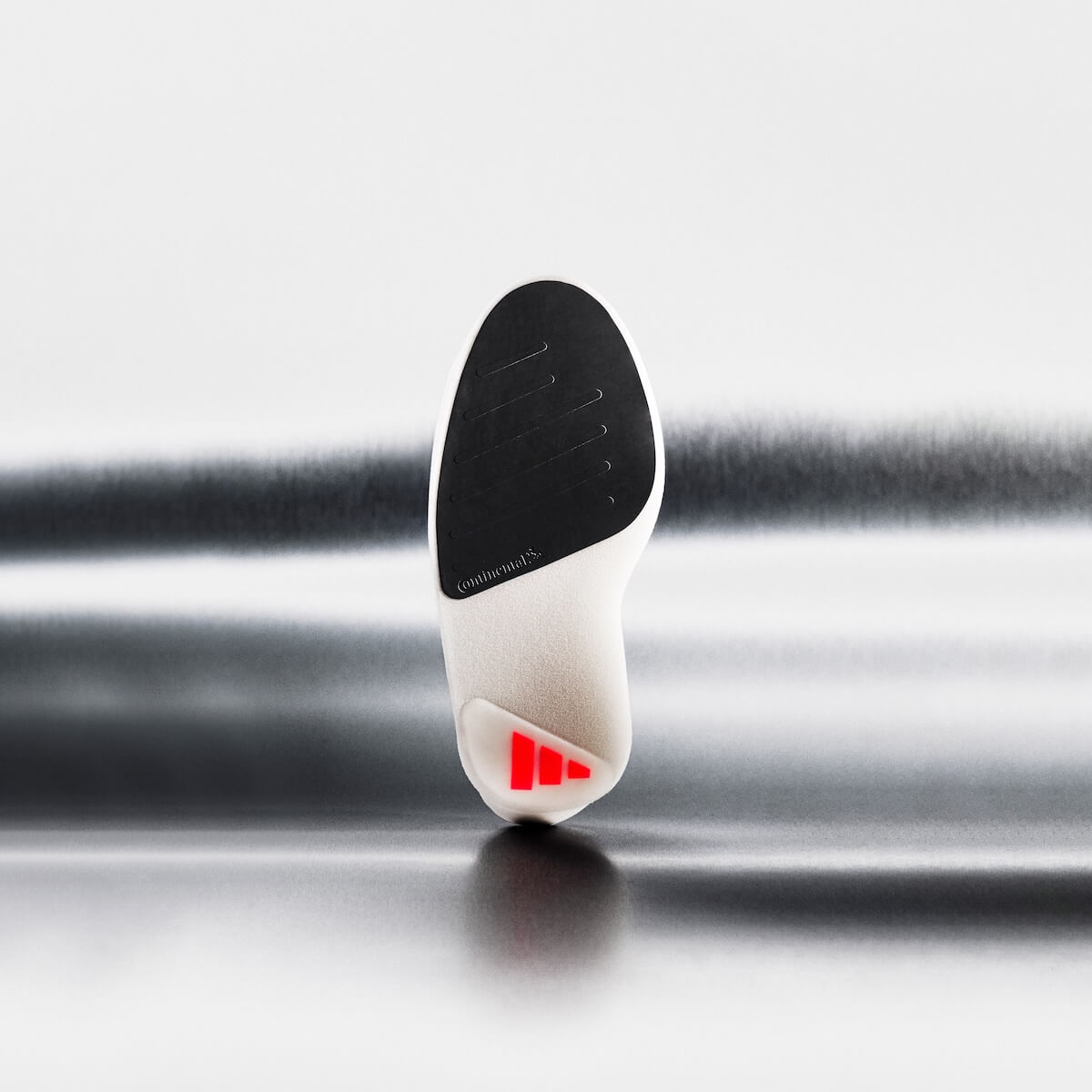 yttersula på adidas Adizero Adios Pro Evo 3 med Continental gummi för maximalt grepp