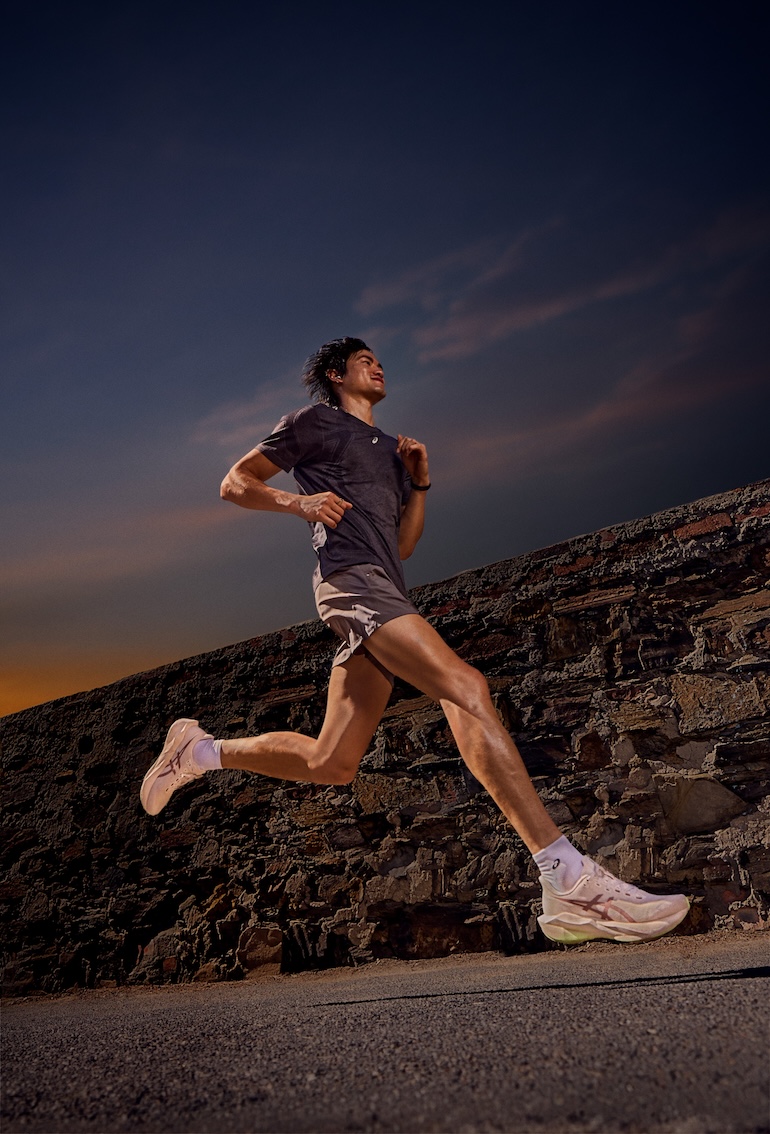 ASICS NOVABLAST 6 running shoe