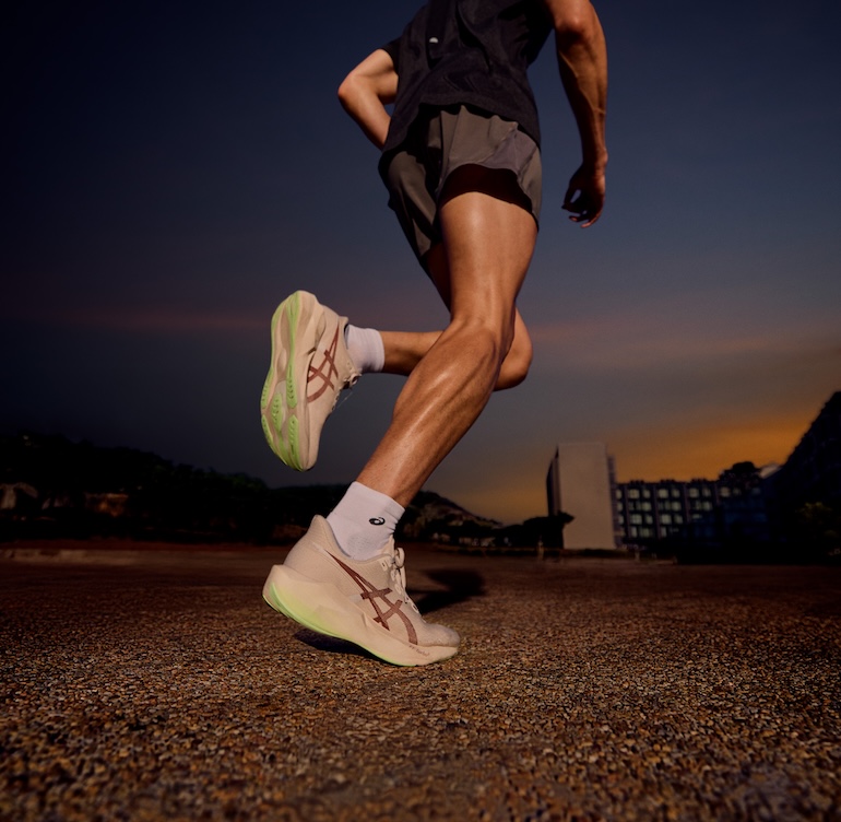 ASICS NOVABLAST 6 running shoe